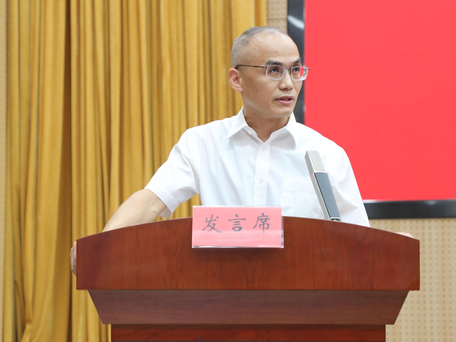 微信图片_20251016164949_336_70.jpg 微信图片_20251016164949_336_70.jpg